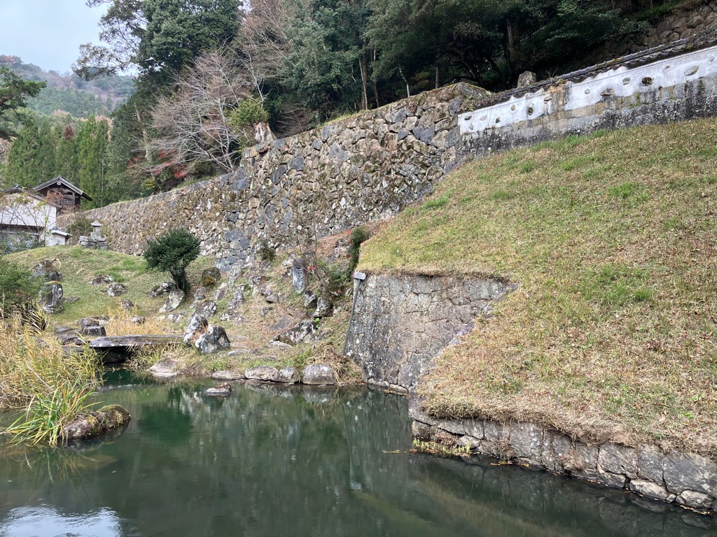 整備後の旧久留島氏庭園(清水御門周辺)